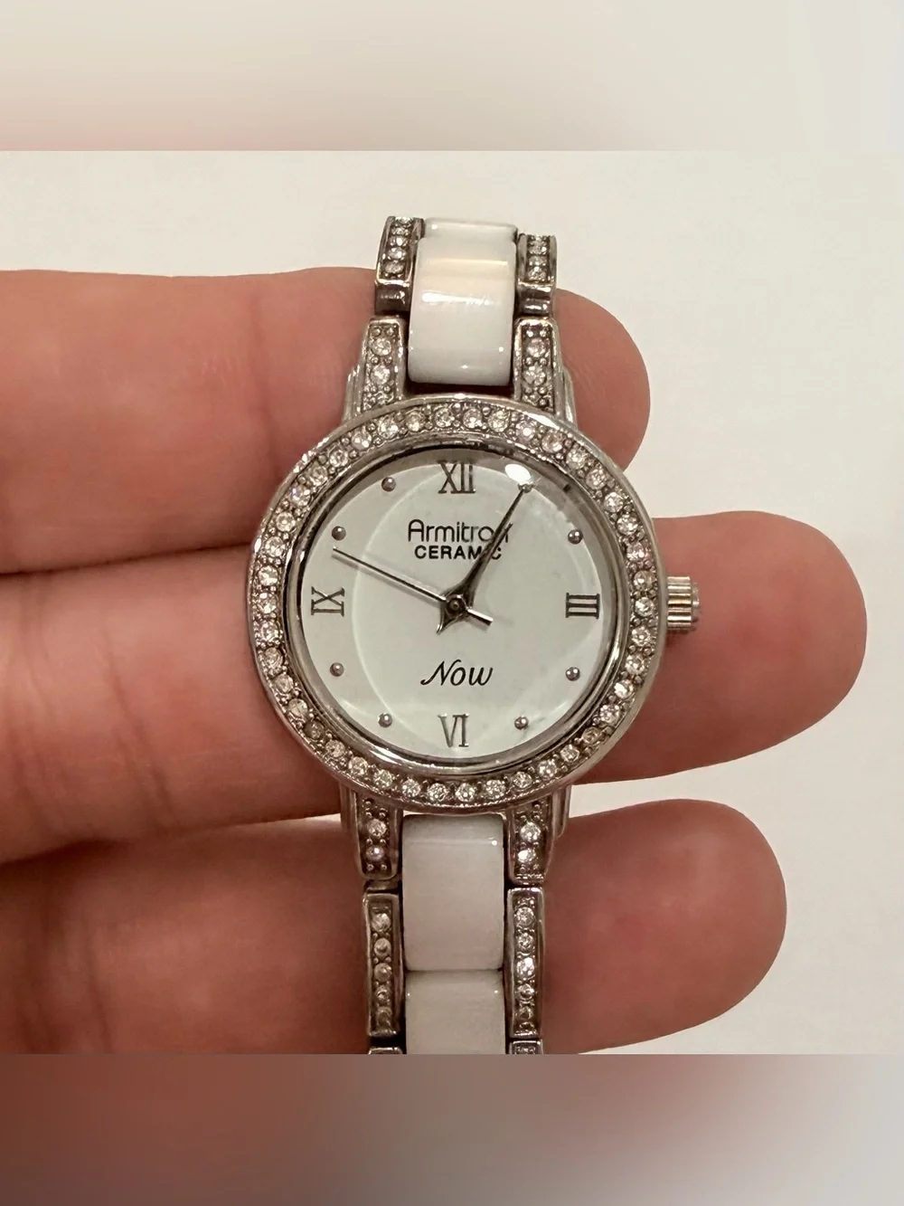 Armitron Now Women’s Ceramic Watch White Y121E